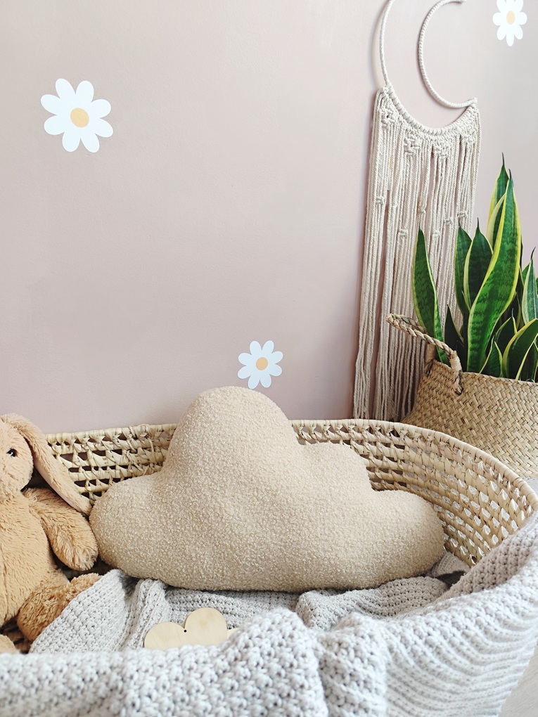 Poduszka chmurka polar teddy beż - dekoracja.